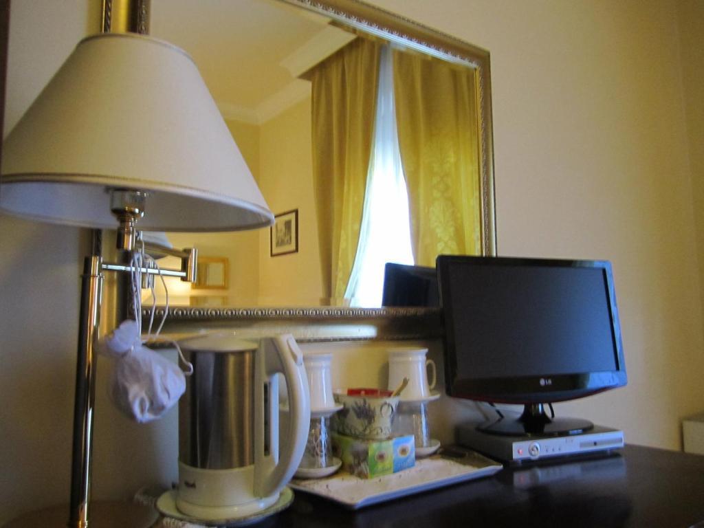 Hotel Villa Castellani Mogliano Quarto foto
